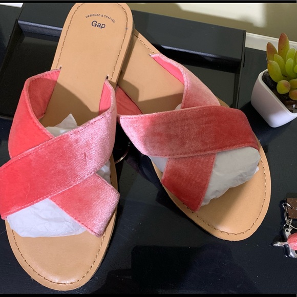 GAP Shoes - 🌷Gap Flat sandal